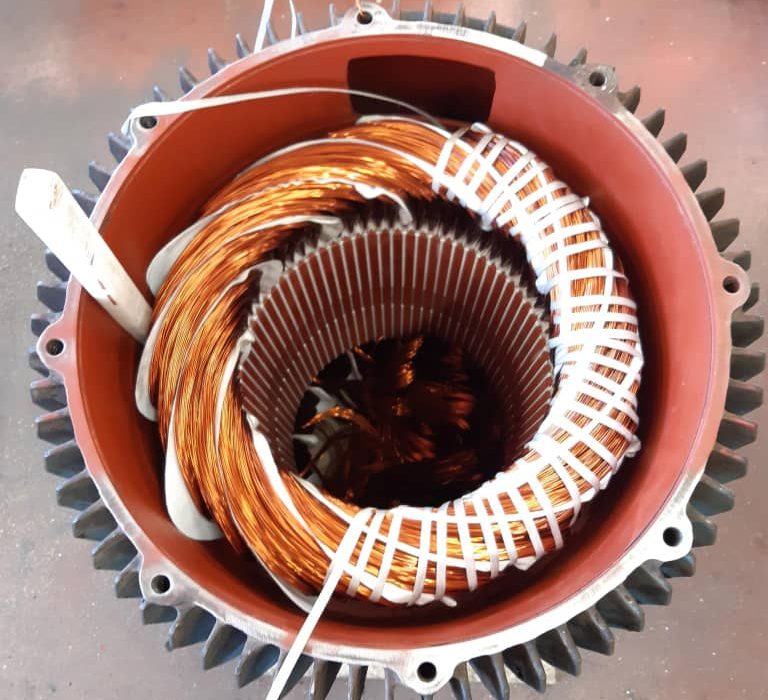 Installations et maintenance de transformateurs éléctrique 10KV et 30KV